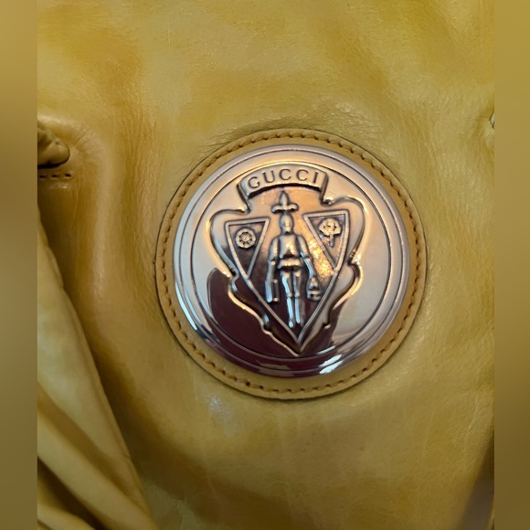 Bright yellow leather bag - Picture 5 of 12